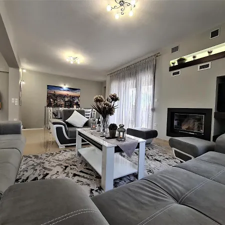 Lirtzis Luxury *