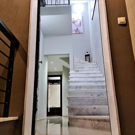 Lirtzis Luxury Villa *