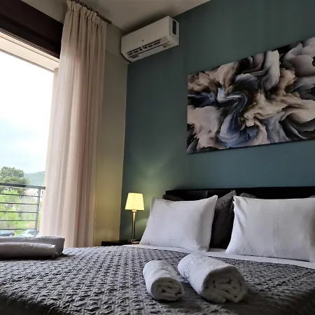 Lirtzis Luxury * Polýgyros