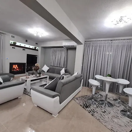 Lirtzis Luxury Villa
